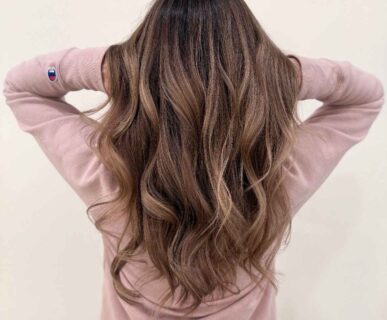 Soft-Brunette-Balayage-Wavy-Hair